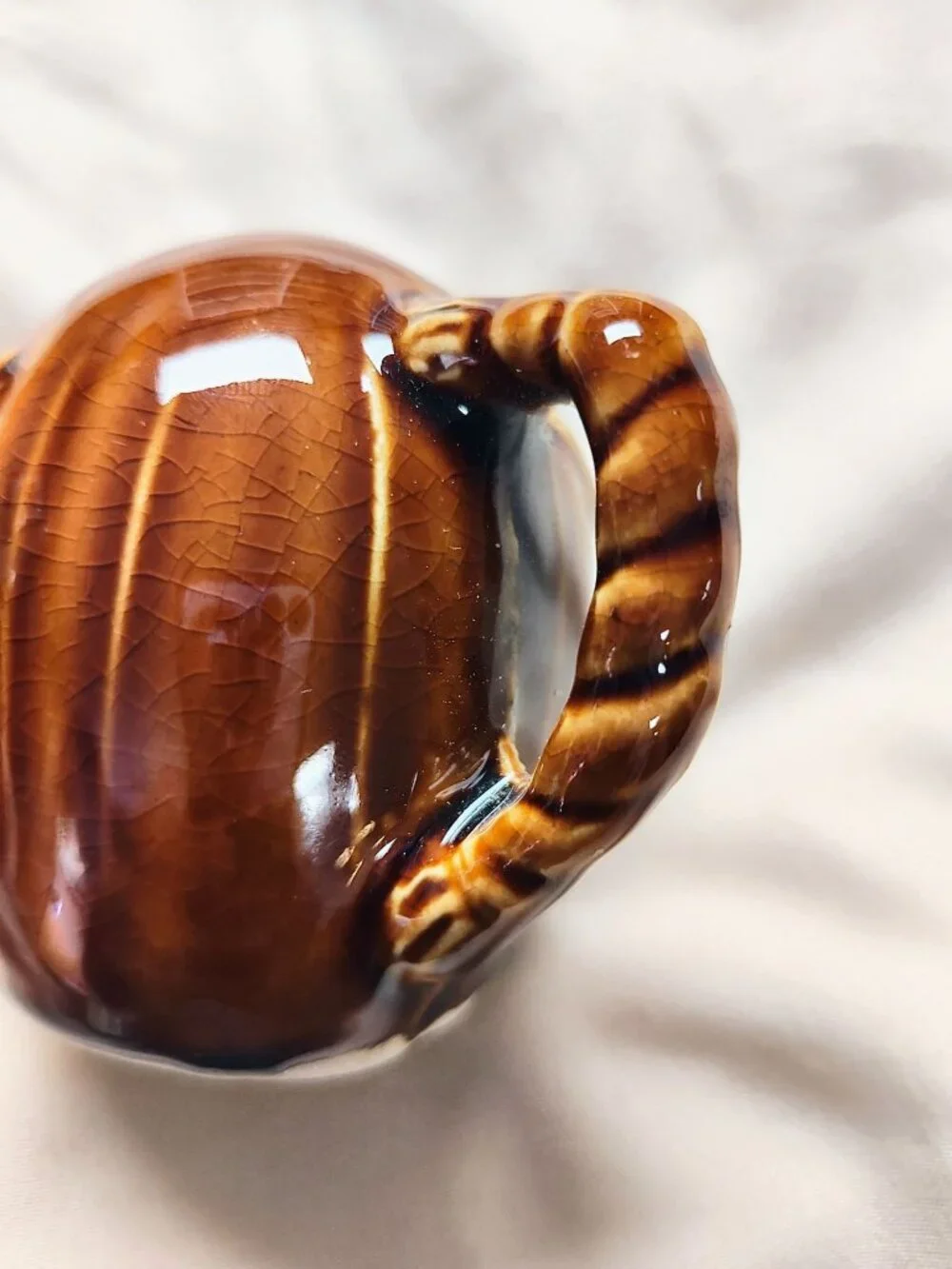 Vintage Texas Longhorn Ceramic Salt & Pepper Shakers Brown Glaze With Yellow Sta
